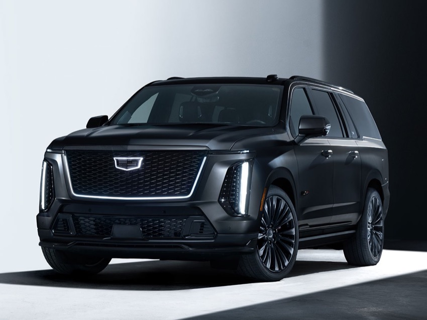 Cadillac Escalade-V Collector Series màu đen Midnight Stone Frost nhìn chéo trước