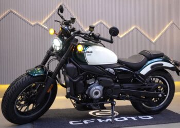CFMOTO 450CL-C AMT: Mô tô cruiser 450 cc, hộp số tự động, không cần bóp côn