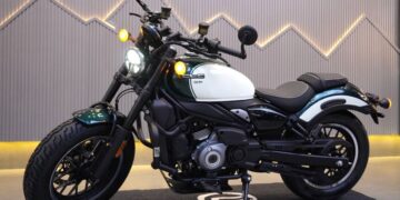 CFMOTO 450CL-C AMT: Mô tô cruiser 450 cc, hộp số tự động, không cần bóp côn