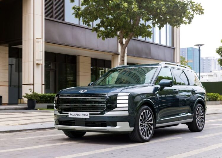 Hyundai Palisade Hybrid chốt giá từ 1,499 tỷ đồng tại Việt Nam, bản cao nhất gần 1,7 tỷ đồng