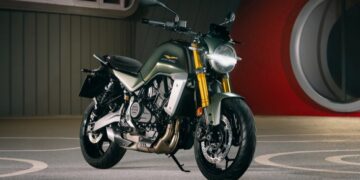 Moto Guzzi The Trip 500 màu xanh xám