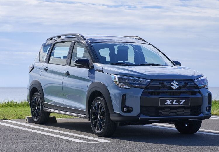 Suzuki XL7 mới nâng cấp gì với giá từ 569,9 triệu đồng?