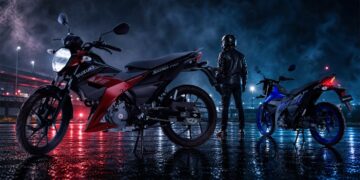Suzuki Satria F150 hai màu đỏ và xanh