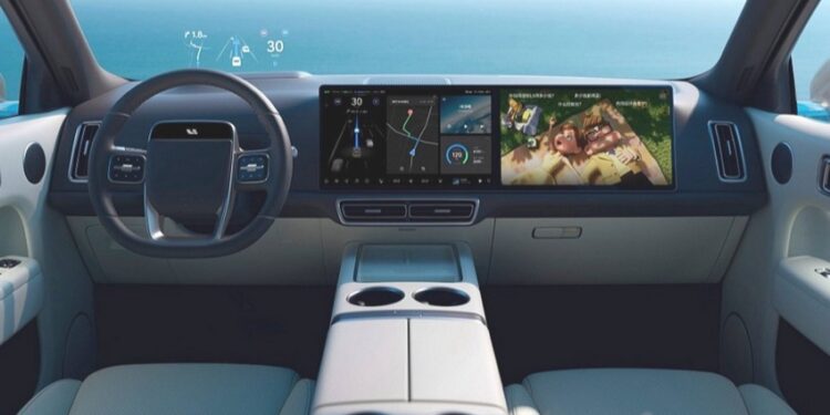 Các màn hình trong khoang lái Li Auto L9
