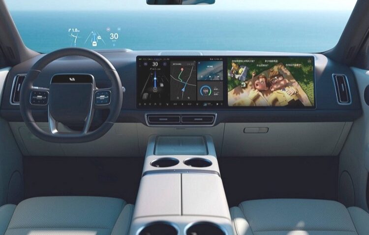 Các màn hình trong khoang lái Li Auto L9